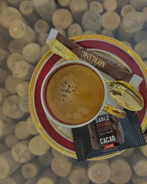 A coffee and its biscuit, Chez Colette in Chauvigny