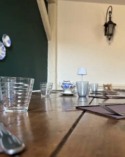 Table dressée pour le midi, Chez Colette à Chauvigny